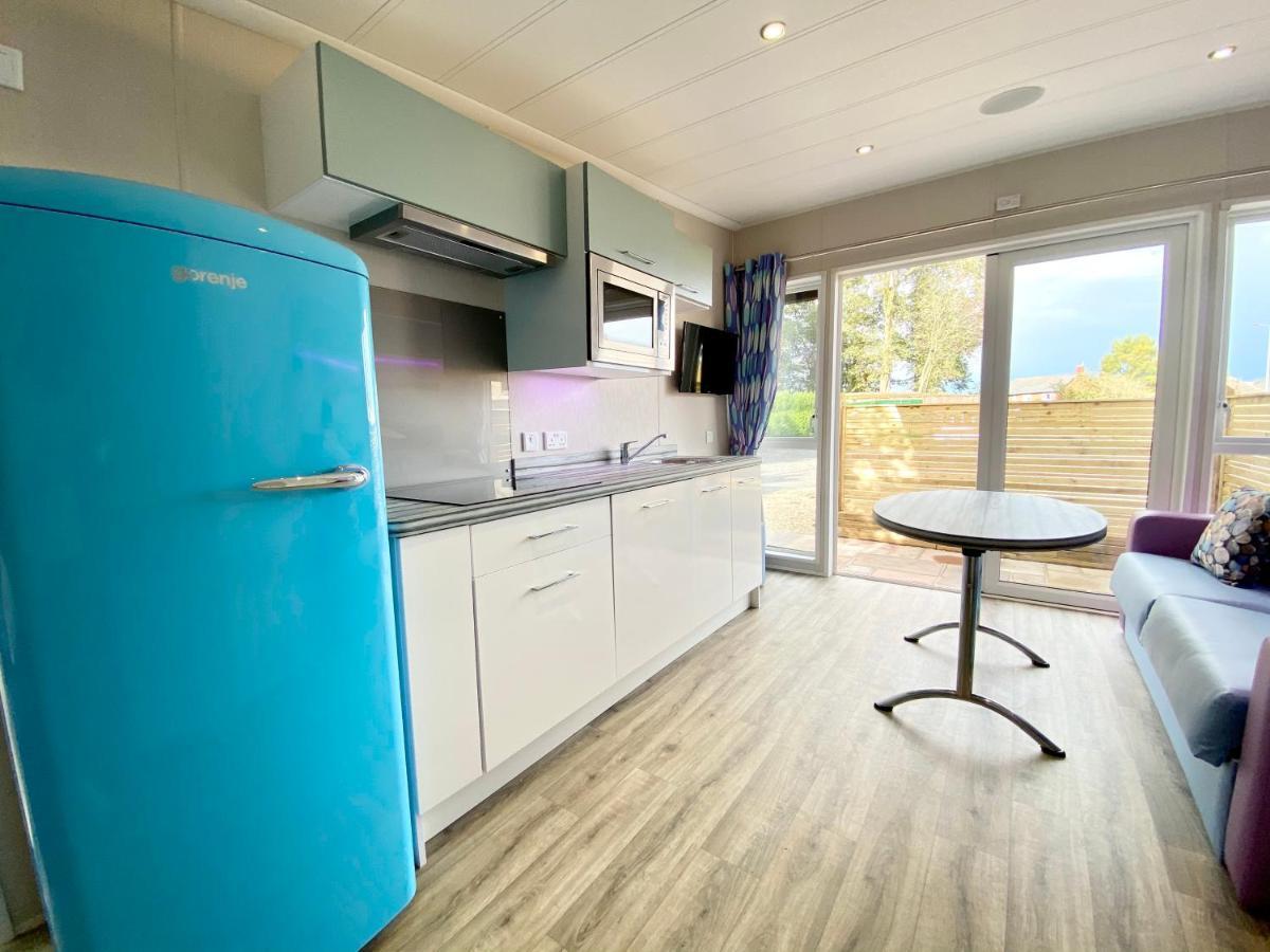 Elletson Park Wood Fired Hot Tubs, Caravans & Pods Pilling Экстерьер фото
