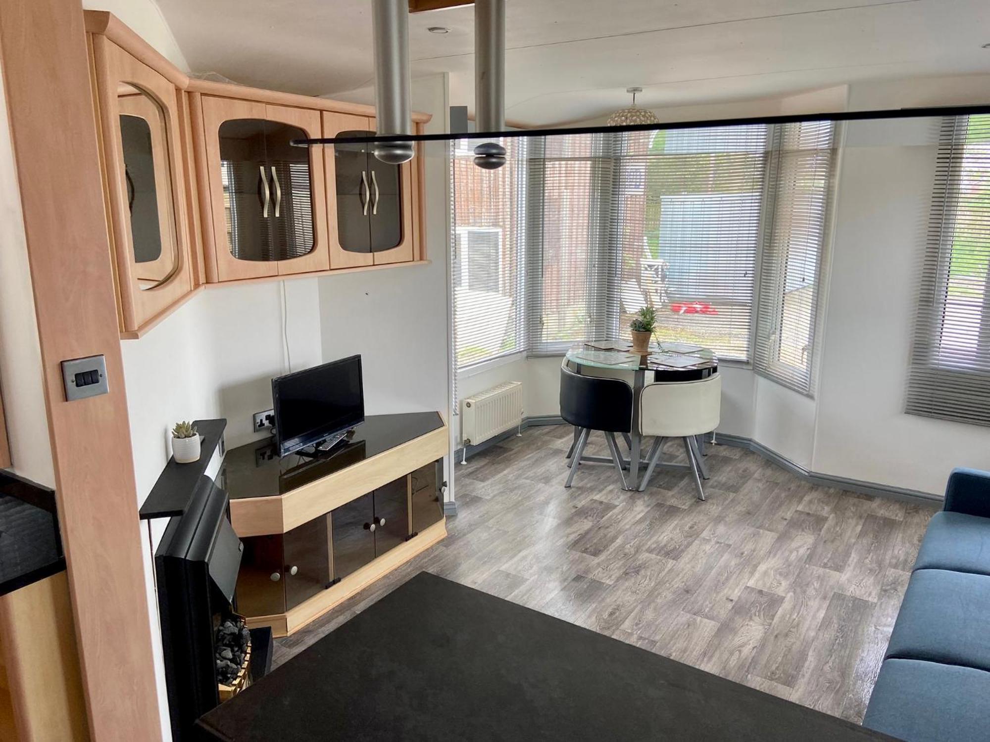 Elletson Park Wood Fired Hot Tubs, Caravans & Pods Pilling Экстерьер фото