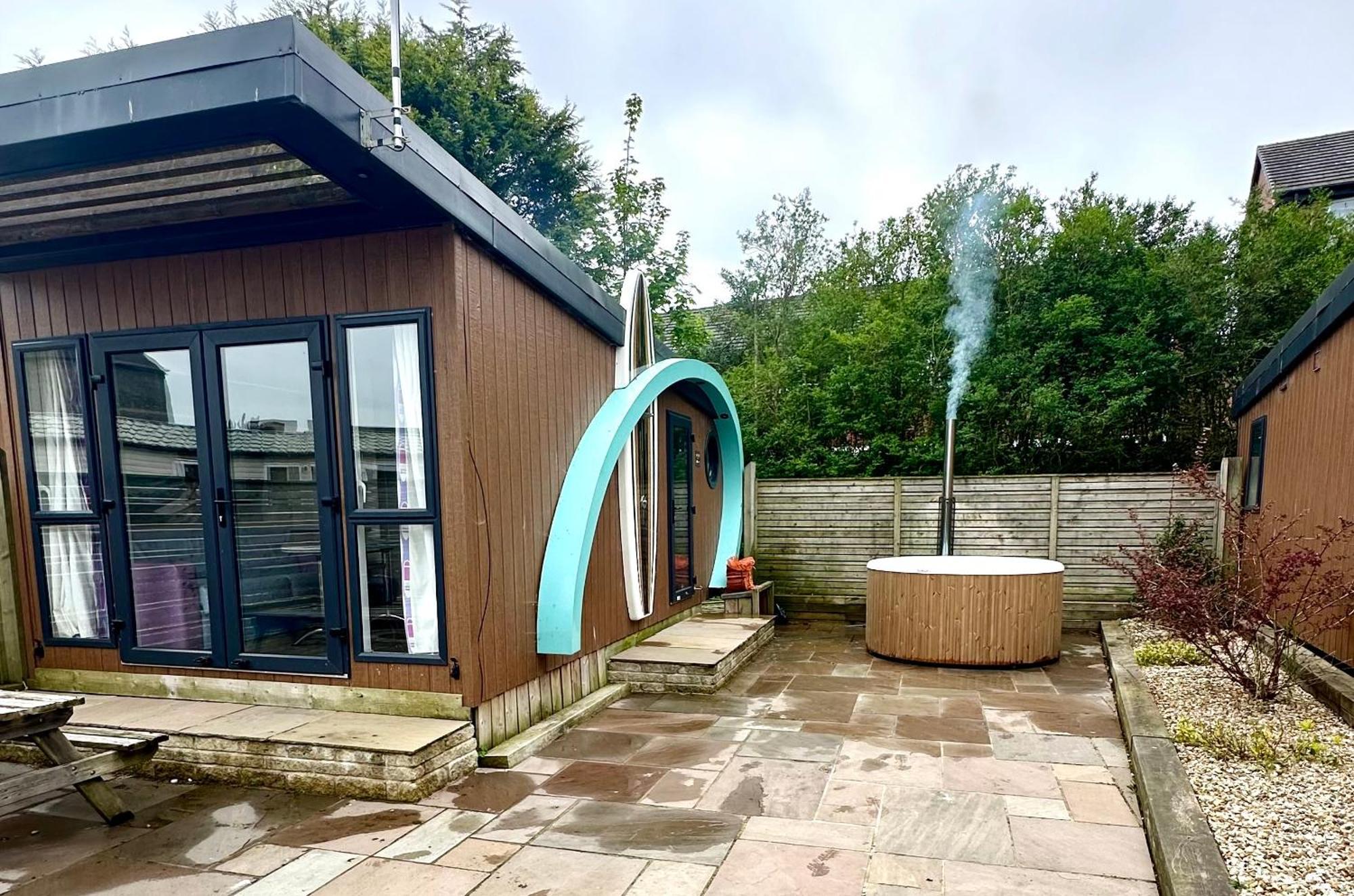 Elletson Park Wood Fired Hot Tubs, Caravans & Pods Pilling Экстерьер фото